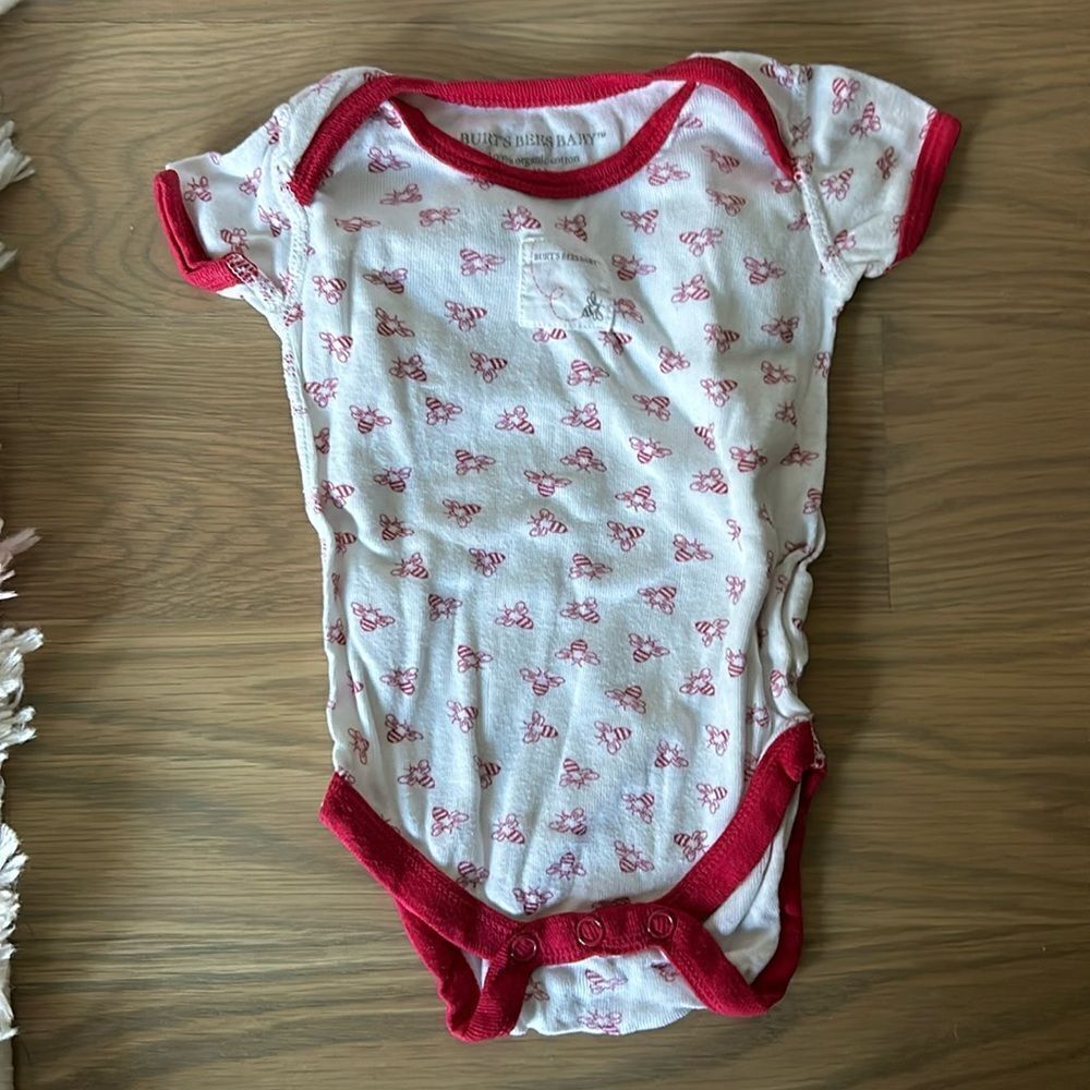 Burt’s bees bee print onesie 0-3M